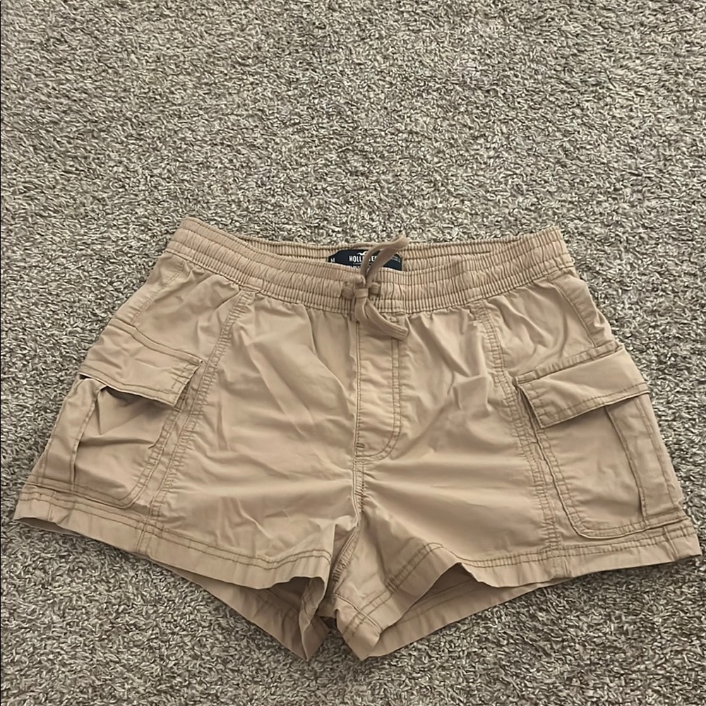 Hollister Cargo Ultra High Rise Short 3”